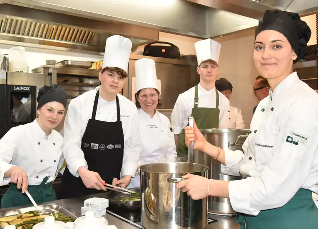 Kulinarischer Nachwuchs zeigt Können | Foto: Herbert Schleich
