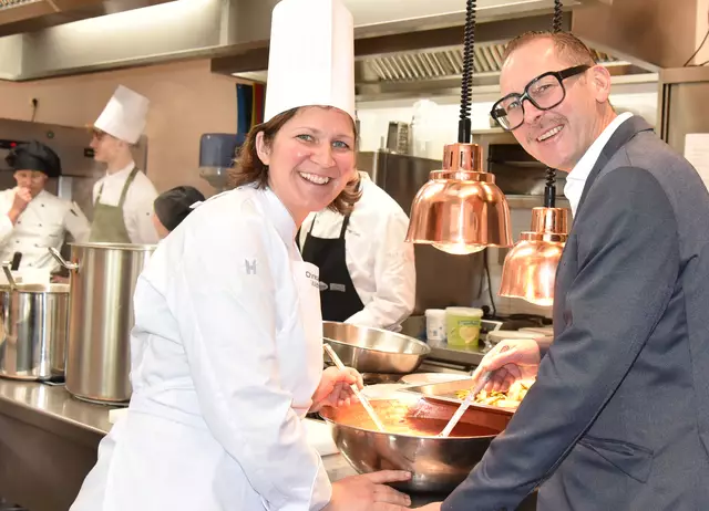 Harald Pollak, Obmann der NÖ Wirtshauskultur, betonte den Ausbildungswert. | Foto: Herbert Schleich