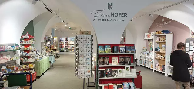 Die Buchhandlung Frau Hofer setzt auf Tradition, Innovation und persönliche Nähe. | Foto: Frau Hofer