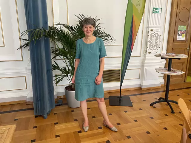 Bezirksvorsteherin Silvia Nossek (Grüne) hat in Währing alle Hände voll zu tun. Die Ideen gehen ihr aber auch in den kommenden Monaten nicht aus.  | Foto: Laura Rieger/MeinBezirk