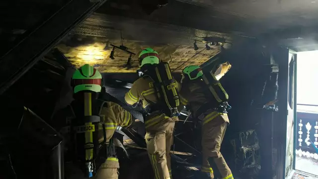 Im Einsatz waren die Feuerwehr Bruck und der Löschzug St. Georgen sowie die Feuerwehr Taxenbach und der Löschzug Högmoos. Die Einsatzleitung hatte Hauptlöschmeister Daniel Schmid inne. | Foto: Freiwillige Feuerwehr Bruck