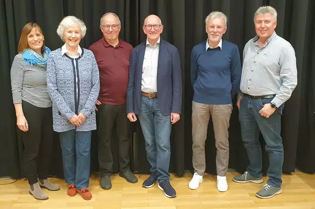 Ein voll motivierter Vereinsvorstand mit Neo-Präsident Walter Berberich (4.v.l.) | Foto: TSC