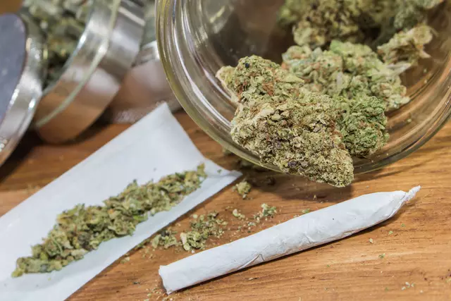 Im Auto des 26-Jährigen wurden unter anderem Cannabis gefunden. (Symbolbild) | Foto: stock.adobe.com/at/S.Price 