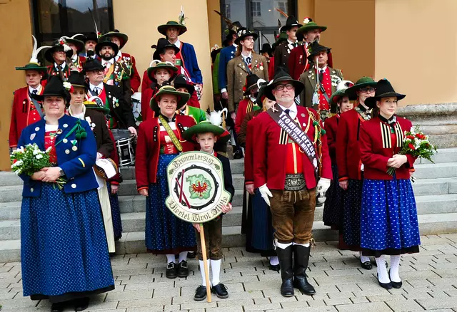 Stolzes Jubiläum für eine lautstarke Abordnung: 10 Jahre Trommlerzug Viertel Tirol Mitte! | Foto: Hassl