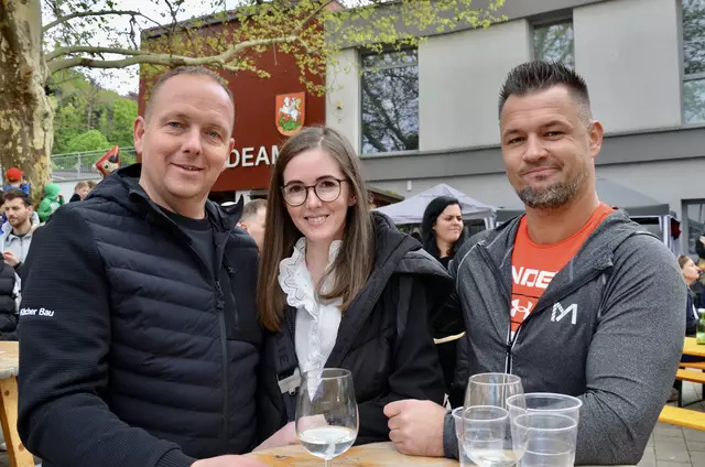 Helmut Leitner mit Nicole Dienstkoch und Otto Harather (vl). | Foto: Elisabeth Peinsipp 