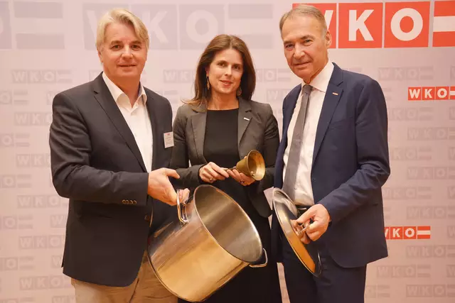 "Topf sucht Deckel"-Organisator Toni Ferk, Ulrike Cámara-Ehn mit WK-Präsident Peter Nemeth. | Foto: WKB