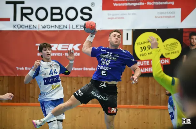 Christoph Neuhold in einem der letzten Spiele seiner Karriere. | Foto: Bernd Haider