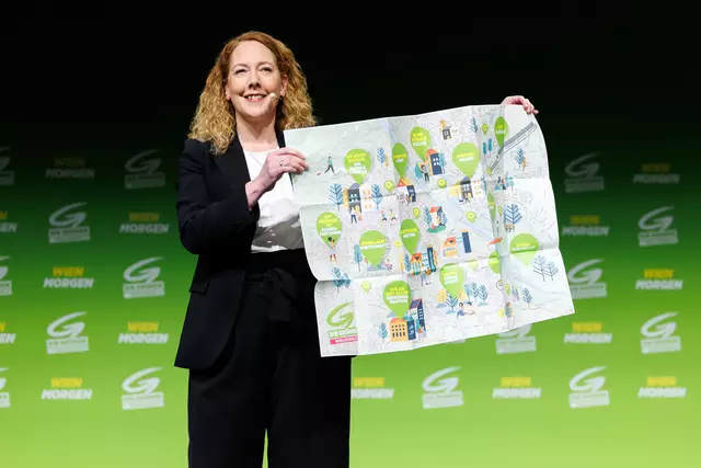 Grünen-Chefin Judith Pühringer mit ihrem Zukunftsplan für "das Wien von morgen". | Foto:  FLORIAN WIESER / APA / picturedesk.com