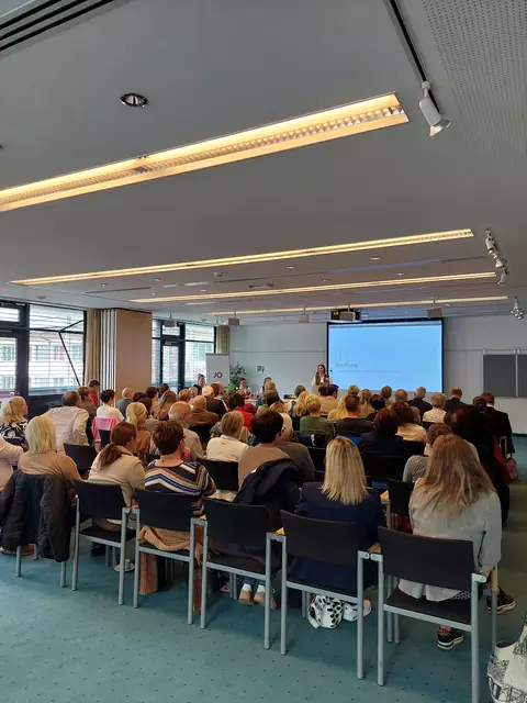 Rund 60 Mitglieder folgten der Einladung nach St. Johann, um sich über die Chancen und Herausforderungen der Privatvermietung zu informieren. | Foto: Regina Langreiter