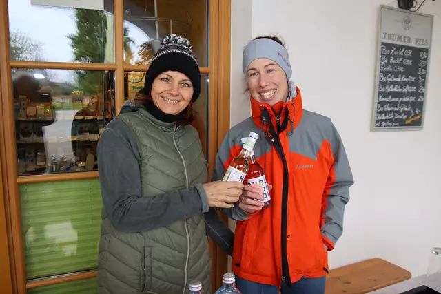 Konzert-Schauplatz beim Joglbauer: Birgitt und Barbara.
