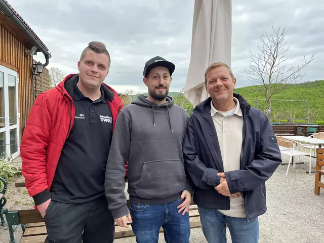 Harald Hofecker, Manuel Mühlbacher, Andreas Hirsch sind leidenschaftliche DJs | Foto: Franziska Führer