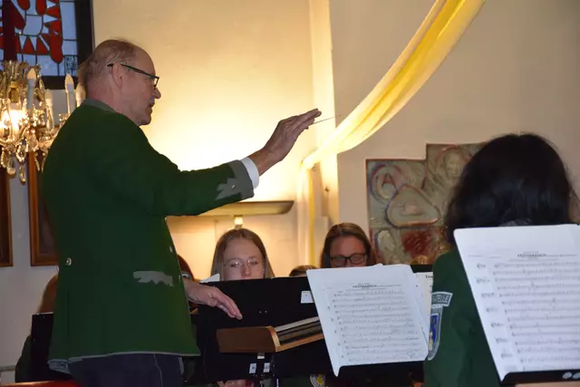 Vollblutmusiker und Chorleiter Oskar Lenz  | Foto: Strohmeier