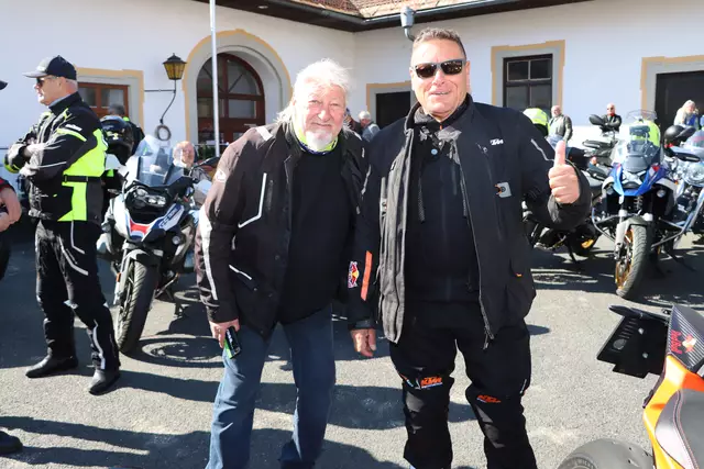 Hanspeter und Thomas sind begeisterte Biker. | Foto: Markus Bäumler/zema-medien.de
