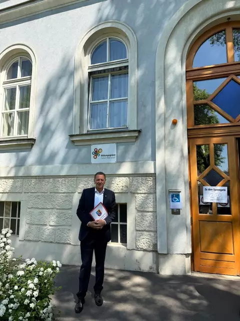 Simmeringer Bezirksvorsteher wählte.  | Foto: BV 11