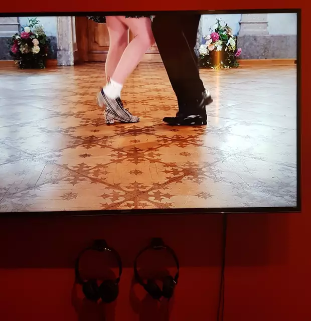 Tanzkurs am Bildschirm