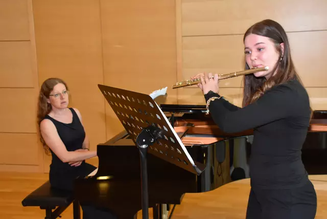 Der Kulturverein Waldhausen mit Obfrau Magdalena Eder bot herausragenden jungen Musikerinnen und Musikern aus dem Strudengau, dem angrenzenden Waldviertel und Mostviertel in Zusammenarbeit mit der Landesmusikschule Grein ein großes Konzert-Podium.  | Foto: Robert Zinterhof