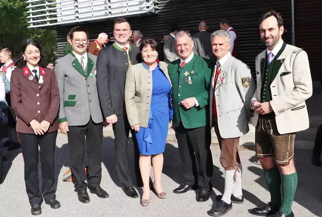 Sandra Krautwaschl, Johann Kollegger, Thomas Gschier, Manuela Khom, Erich Riegler, Walter Kohlfürst und Stefan Resch bei der Generalversammlung des Steirischen Blasmusikverbandes in Hitzendorf | Foto: Edith Ertl