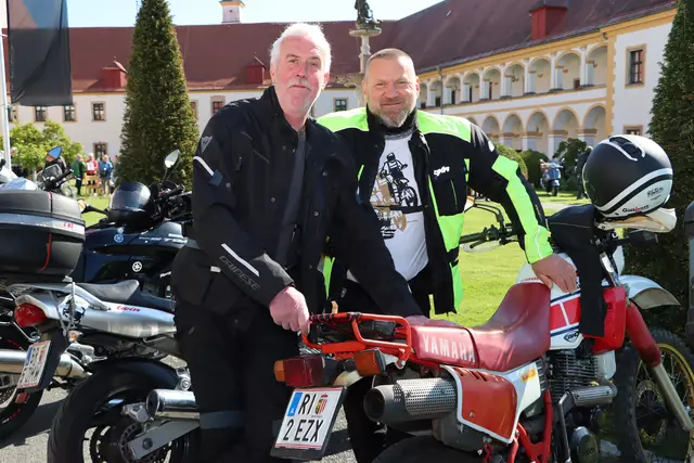 Heinz und Helmut sind ehemalige Arbeitskollegen und begeisterte Motorradfahrer. | Foto: Markus Bäumler/zema-medien.de