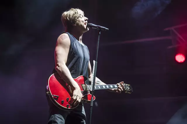 Samu Haber von Sunrise Avenue