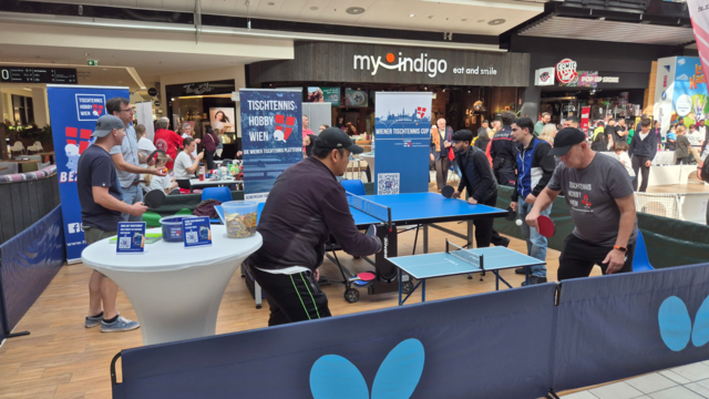 Kostenloses Tischtennisspielen im Donau Zentrum mit Tischtennis Hobby Wien – Spaß und Action für alle beim Tag des Sports. | Foto: Tischtennis Hobby Wien