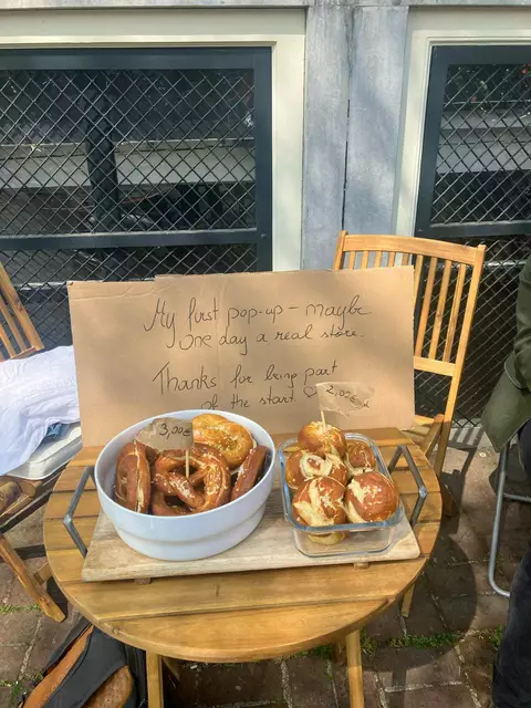 Hier gibt's selbstgemachte Brezn  | Foto: Michaela Pretzl