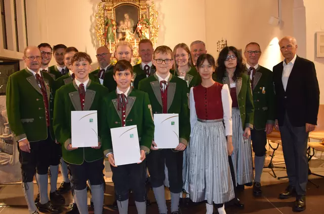 Die Musiker und Musikerinnen des Musikvereins Marktkapelle Frauental  sind stolz auf ihre Auszeichnungen | Foto: Strohmeier