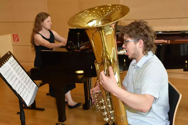 Der Kulturverein Waldhausen mit Obfrau Magdalena Eder bot herausragenden jungen Musikerinnen und Musikern aus dem Strudengau, dem angrenzenden Waldviertel und Mostviertel in Zusammenarbeit mit der Landesmusikschule Grein ein großes Konzert-Podium.  | Foto: Robert Zinterhof