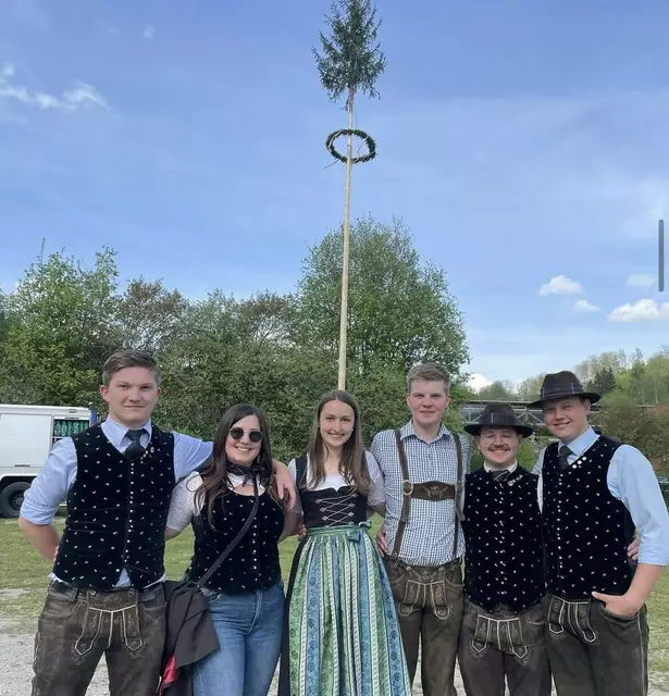 Das Maibaumaufstellen ist für viele Landjugendvereine ein Fixtermin im Jahreskreis.  | Foto: LJ Bezirk St. Veit