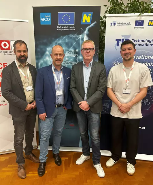 Mario Müller-Kaas (Bezirksstellenleiter WKNÖ Zwettl), Robert Backhausen (TIP NÖ), Christoph Jarisch (Haus der Digitalisierung) und Philipp Hechl (Land NÖ) | Foto: ecoplus Digital