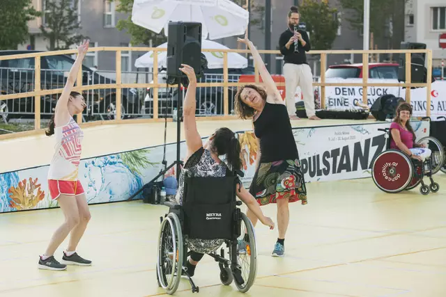 Alle Klassen sind barrierefrei. Das heißt: Jede*r ist willkommen! Auf der ImPulsTanz-Website werden alle Informationen zur Verfügung stehen und über den Anmeldeprozess und Barrierefreiheit aufklären.  | Foto: yakoone