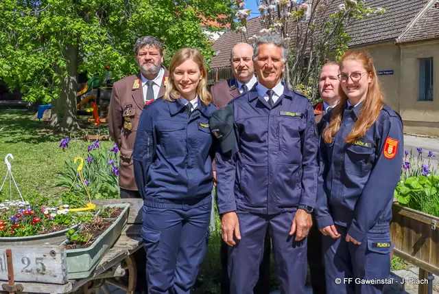Ein besonderer Höhepunkt der Feier war die Angelobung der drei neuen Feuerwehrmitglieder Laura Manschein, Agnes Plach und Vito Stanic. | Foto: FF Gaweinstal