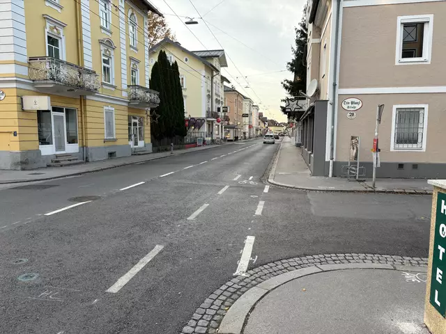 Ab Mai wird wieder in der Maxglaner Hauptstraße gebaut - nämlich von der Kreuzung Rochusgasse bis zur Glan/Feuerwehr. Sie bleibt aber befahrbar, es wird aber wieder zu Staus kommen. | Foto: Schrofner