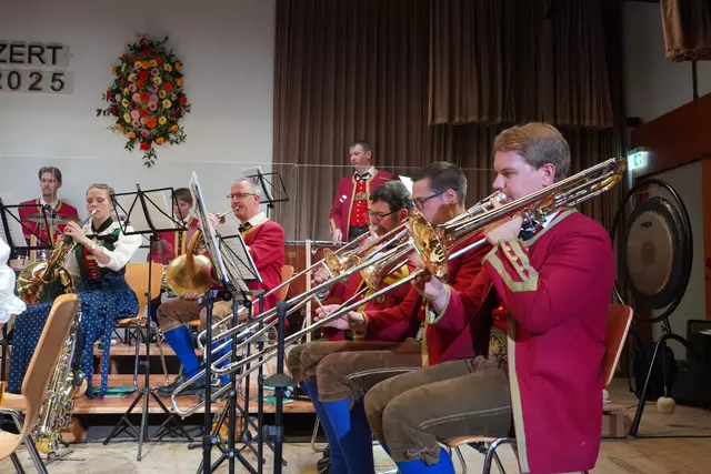 Die Klänge erfüllten den Gemeindesaal bis in die hintersten Ecken - Genau so wie das Publikum. 