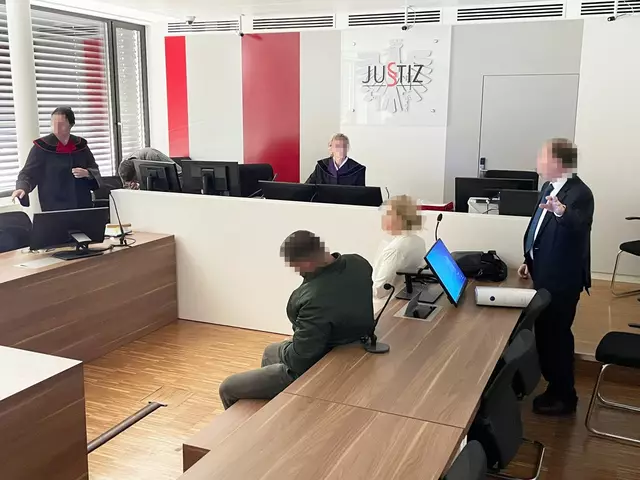 Angeklagt die Autolenkerin und ein Beifahrer, der sich anfangs als Fahrer ausgegeben hatte. | Foto: Gernot Heigl