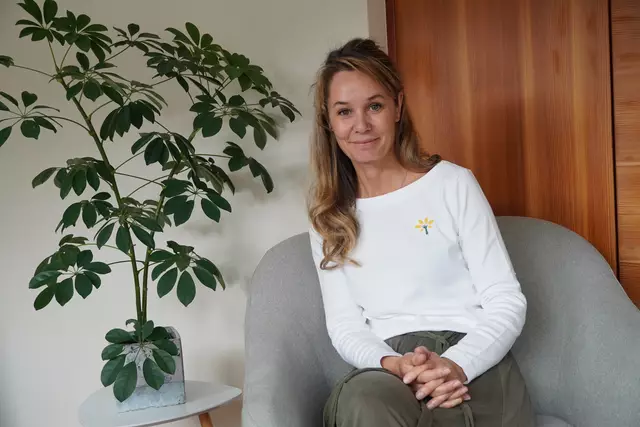 Silke Kronberger war fast 20 Jahre lang als Lehrerin tätig und hat sich nun mit der ganzheitlichen Lernförderung selbstständig gemacht. | Foto: Nicole Hettegger