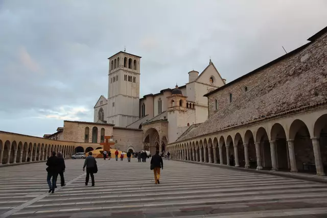 Anifer Pilger Reise 2013 nach Assisi und Rom mit Messe zelebriert am Petersplatz von Papst Franziskus !