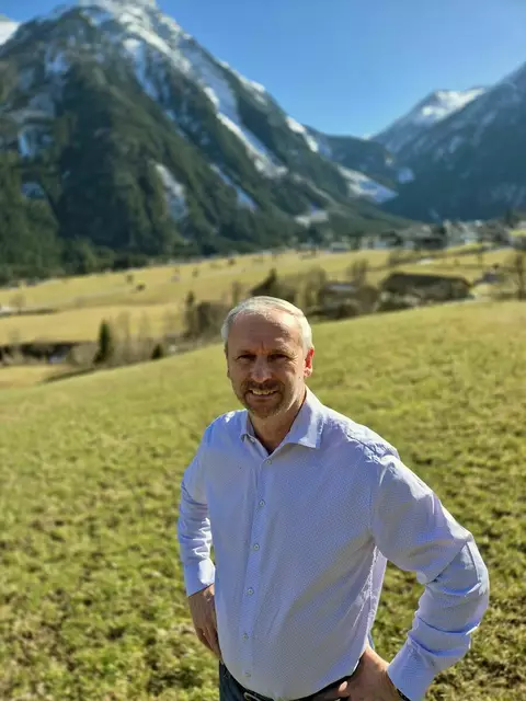 Krimmls Bürgermeister Erich Czerny ist stolz auf die Historischen Anton Wallner Schützen in seiner Gemeinde. | Foto: Czerny