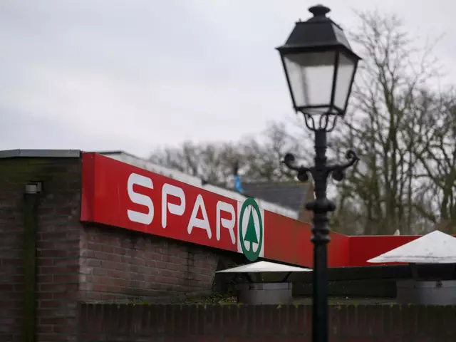 Auch einige Spar-Filialen haben geöffnet.  | Foto: Haberdoedas/Unsplash