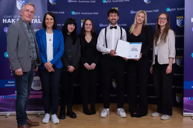 "Regional im Tal" - Projektgruppe der Digital Business HAK | Foto: HAK Spittal