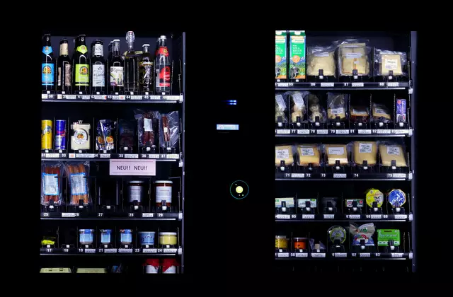 Hierzulande versorgen immer mehr Containershops, Selbstbedienungsläden und Automaten die Bevölkerung mit Grundnahrungsmitteln und regionalen Spezialitäten. (Archiv) | Foto: Karl-Josef Hildenbrand / dpa / picturedesk.com