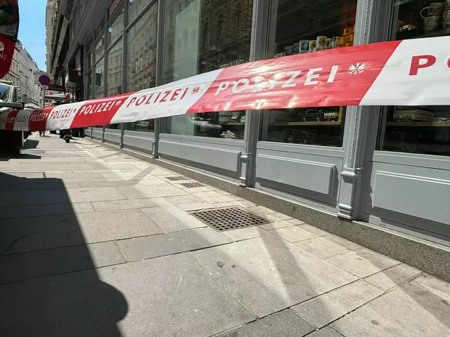Der Ort des Geschehens selbst konnte von den Ermittelnden nicht untersucht werden. Vorerst. | Foto: MeinBezirk Wien