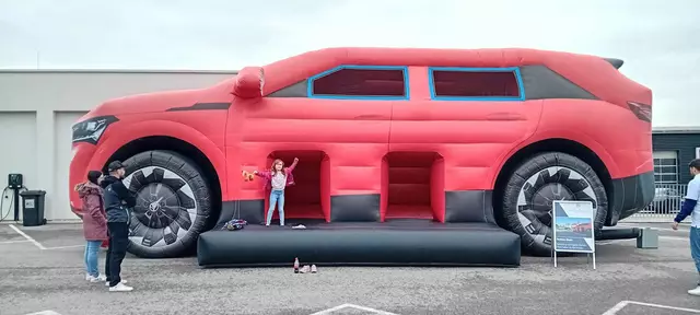 Die Riesenattraktion für die Kids war natürlich die Hüfburg. | Foto: PIA WRN