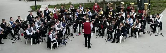 Ein stimmungsvoller Abend voller Klang, Kultur und Gemeinschaft: Beim Liszt-Brass-Festival 2025 standen die Stadtkapelle Sopron und der Musikverein Franz Liszt Raiding gemeinsam auf der Bühne. | Foto: Markus Landauer