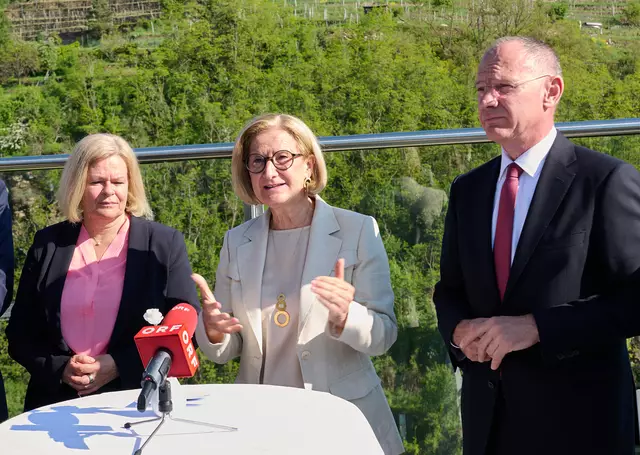 Die Innenministerinnen und Innenminister der deutschsprachigen Länder trafen sich in Krems zu zweitägigen Gesprächen über Migration, Sicherheit und Extremismus. | Foto: NLK Pfeiffer