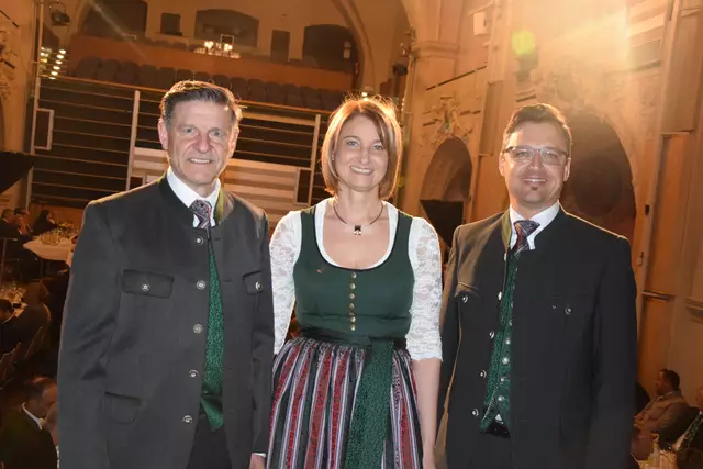 Das Vorstandstrio Georg Moitzi, Margit Waldauer und Roland Kogler. | Foto: Verderber, RB/Hartleb