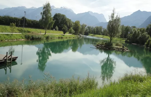 Der idyllische Bürgerausee mit Waldlehrpfad.
Foto: Josef Wind