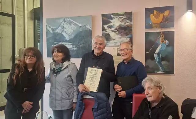 Gäste aus Friaul: Alessandra Minin, Vizepräsidentin von Gruppo artistico culturale Albrecht Dürer und Mariagrazia Persolja, Präsidentin des Circolo culturale Endas Monfalcone mit Milan Baltic, Gerhard Lepicnik und Suad Bijedic.