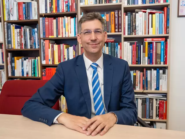 Statt Karl Mahrer ist jetzt Markus Figl Landesparteichef. Generalsekretär der Volkspartei Nico Marchetti sieht darin eine "sehr gute Entscheidung" für die Partei. Ex-ÖVP-Vizebürgermeister Bernhard Görg (1996 bis 2001) ging alles etwas schnell. | Foto: Valentina Marinelic/MeinBezirk