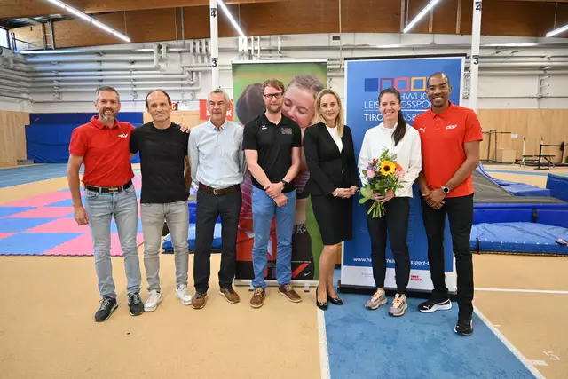  (v.l.n.r.): Thomas Ebner, Alois Rainer, Andreas Pfister, Benjamin Lachmann, Simone Larcher, Olivia Raffelsberger, Christian Taylor | Foto: Königer