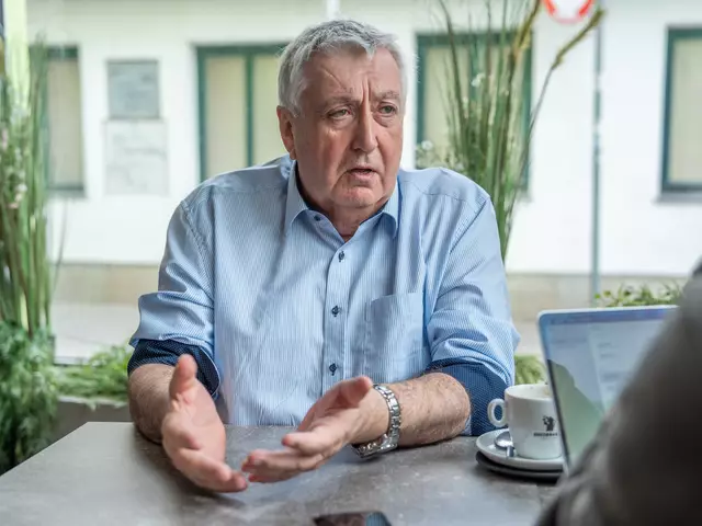 Paul Stadler (FPÖ) will sich in Zukunft im Gemeinderat für Simmering einsetzen. | Foto: Valentina Marinelic/MeinBezirk